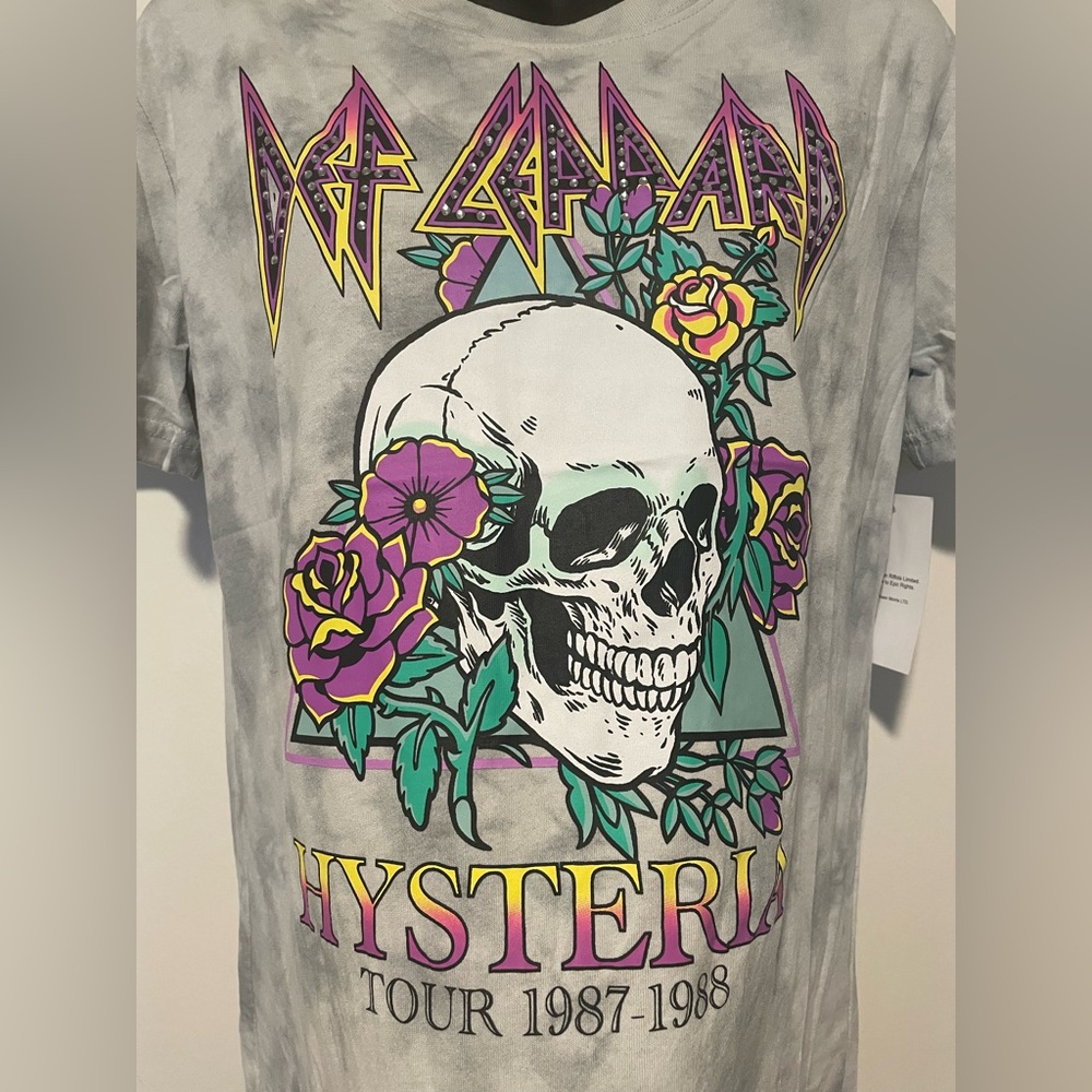 DEF LEPPARD Rhinestoned T-Shirt! 💀🌺 - Picture 2 of 7